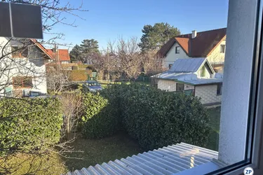 Hausetage in einem Dreiparteienhaus am Laaer Berg mit Garagenplatz !