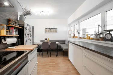 Attraktiver Wohntraum in Eggenberg: 3-Zimmer-Wohnung mit Balkon, DAN-Küche &amp; TG-Platz – starkes Preis-Leistungs-Verhältnis