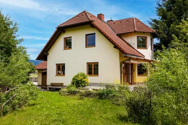 Sonniges Einfamilienhaus mit 7 Zimmern, Terrasse mit Laube &amp; Doppelgarage mitten im Grünen in St. Lorenzen im Mürztal