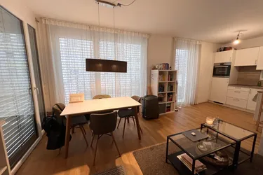 Gemütliche 2-Zimmer-Wohnung mit Loggia und Terrasse in der Nähe LKH!