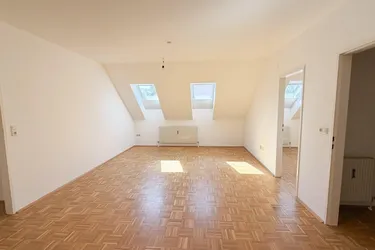 Geräumige 3-Zimmer-Wohnung in ausgezeichneter Lage nahe dem Hauptplatz