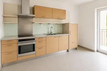 Gemütliches 2-Zimmer- Wohnung in der Nähe von Messe und Ost Bahnhof