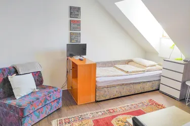 Bezugsfertige, möblierte 1-ZimmerWohnung mit Parkplatz in Hof / Eggenberg Graz