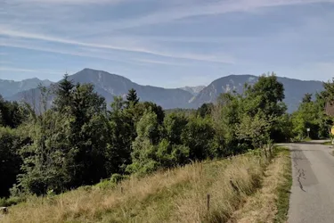 Exklusives Baugrundstück mit traumhafter Aussicht und fertigem Bauplan!