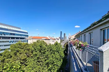 2 Zimmer + 2 Terrassen in Toplage – sanierungsbedürftige Dachgeschosswohnung