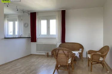 Top 2 Zimmerwohnung mit Loggia und KFZ-Abstellplatz in zentraler Lage, unmittelbar beim Leistungszentrum Südstadt