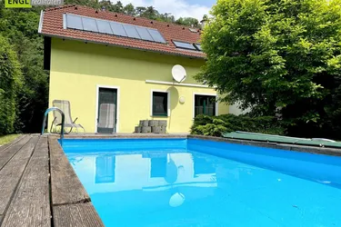 Doppelhaushälfte Hinterbrühl/Weissenbach mit Pool großer Terrasse und gemütlichen Garten