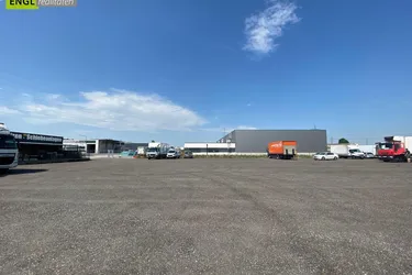 Top Gewerbebaugrund in der Größe von ca. 3300m² in direkter Nähe zur Autobahnauffahrt der S1