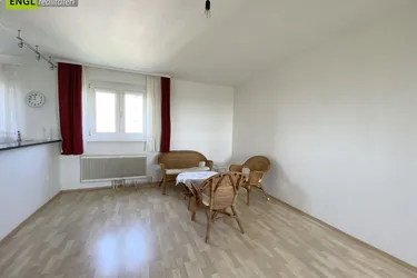 Sofortbezug möglich / Top 2 Zimmerwohnung mit Loggia und KFZ-Abstellplatz in zentraler Lage,