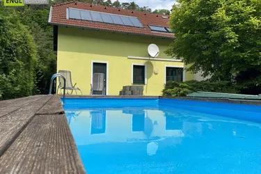 Doppelhaushälfte Hinterbrühl/Weissenbach mit Pool großer Terrasse und gemütlichen Garten