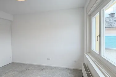 Ruhige Büro- &amp; Praxisräume in zentraler Lage von Gleisdorf – ideal für Therapeut:innen, Physiotherapie, Massage &amp; Remote Worker | Miete inkl. BK, Strom &amp; Internet