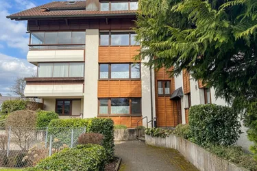 Familienfreundliche 4,5-Zimmer-Wohnung mit großzügigem Balkon &amp; Tiefgarage
