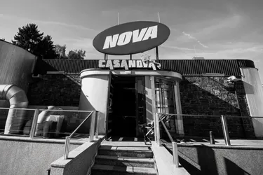 Diskothek „NOVA" | 400 m² | Vollausgestattet &amp; sofort betriebsbereit | Erste Monate mietfrei | Sattledt – A1, OÖ