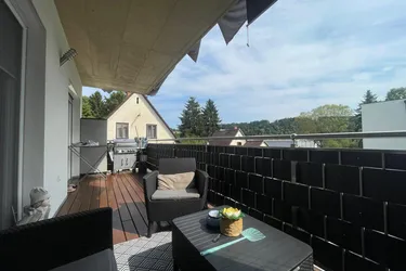Aufgepasst: Sonniger Single- oder Pärchentraum mit Balkon und TG Parkplatz!