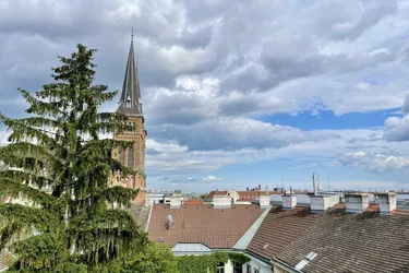 Rohdachboden mit Aussicht und Potenzial nähe U3
