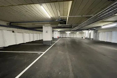 Tiefgaragenstellplatz in der Klugargasse!