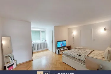 ** IDEAL FÜR ANLEGER UND ENDNUTZER - GROßZÜGIGE 2 ZIMMER DACHGESCHOßWOHNUNG - LICHTDURCHFLUTET MIT VIEL POTENZIAL **