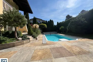 TRAUMHAFTES ANWESEN MIT POOL UND GARAGE