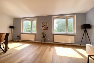 Wohnen im Grünen -Renovierte 2,5 Zimmer Wohnung