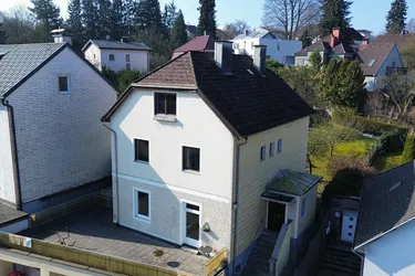 Stadthaus mit großem Potenzial in begehrter Wohnlage!
