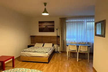 ---Attraktive 1-Zimmer-Wohnung in Augartennähe---