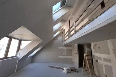 Projekt LH32: Stilvolle Dachgeschossmaisonette mit Galerie und Dachterrasse beim Rochusmarkt