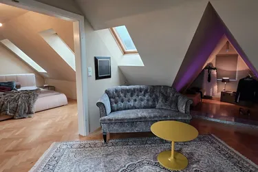MIETE mit KAUFOPTION - charmante Wohnung; Moderne trifft Klassik über den Dächern von Wr. Neustadt!