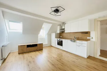 Perfekte Stadtwohnung mit moderner Marken-Küche