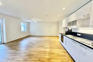 Exklusive Erstbezugswohnung mit Balkon und Blick auf den Schlossberg