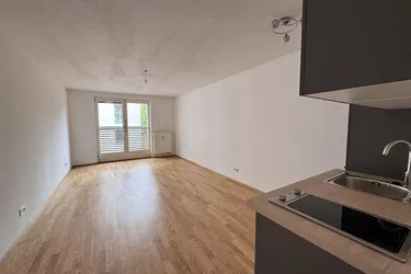 Gemütliche Garçonnière mit neuer Küche im Zentrum