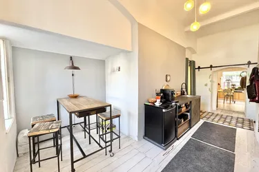 Stadtwohnung oder Atelier – Gestaltungspotenzial in zentraler Lage