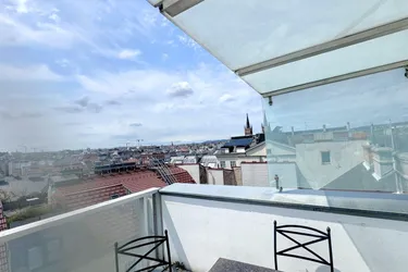 JUWEL IN ABSOLUTER RUHELAGE - Dachgeschoß-Maisonette mit 2 Terrassen und Kfz-Stellplatz im Herzen der Josefstadt - 8. Bezirk