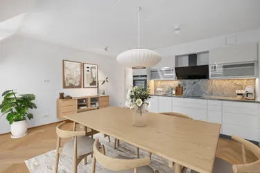 Exklusiver Dachgeschoss-Erstbezug mit historischer Substanz, Balkon und privater Terrasse