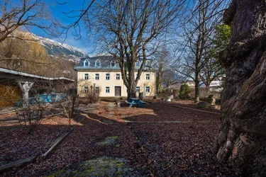 TOP-sanierte traditionsreiche Gastronomiefläche mit Gastgarten in einzigartiger Lage - LÖWENHAUS