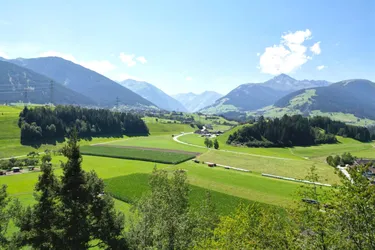 Mitten im Grünen - Sonniges Grundstück im Mittelgebirge