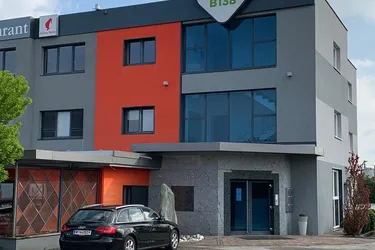 Fesches möbliertes Einzelbüro mit Klimaanlage im Gewerbepark B138