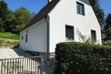 Handwerker und Naturliebhaber aufgepasst: Teilsaniertes Wohnhaus in Thermennähe
