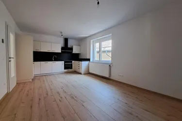 Erstbezug nach Generalsanierung: Tolle 3-Zimmer-Wohnung im Stadtzentrum