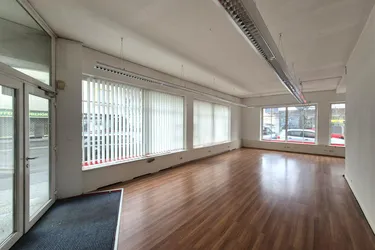 Provisionsfreies Geschäftslokal - Perfekte Lage, große Schaufenster!