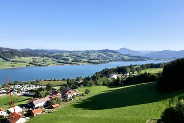 Wohnen am Irrsee - Teilsaniertes Einfamilienhaus mit Seeblick
