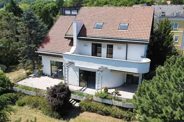 Repräsentative Architektenvilla in absoluter Ruhelage am Mitterberg mit Bürodachgeschoß- provisionsfrei! (Provisionsfrei)