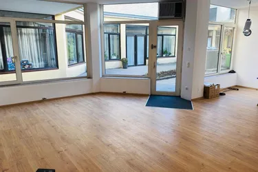 NEU renoviert: Geschäftslokal, Gewerbefläche, Büro, usw. nähe Landstrasse-Linz (Provisionsfrei)