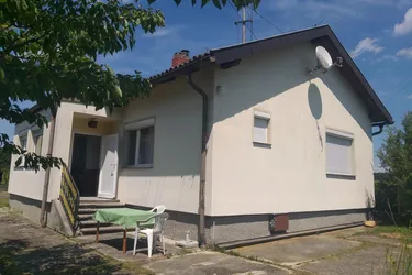 Wohnhaus mit Nebengebäude und großem 4721 m2 Baugrund, auch gewerblich nutzbar (Provisionsfrei)