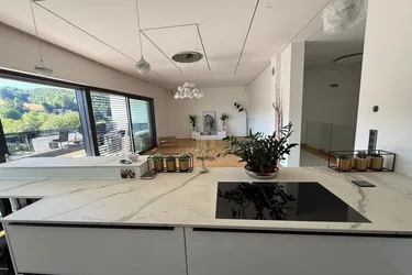 Traum-Einfamilienhaus in Offenhausen – 173m², Garten, Kamin, Pool, Markenküche u.v.m