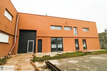 Moderne Gewerbeliegenschaft mit hervorragender Anbindung an die A3 – vielseitige Nutzungsmöglichkeiten auf rund 690 m²