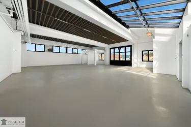Exklusive Industrie- und Gewerbehalle in Toplage des 23. Bezirks