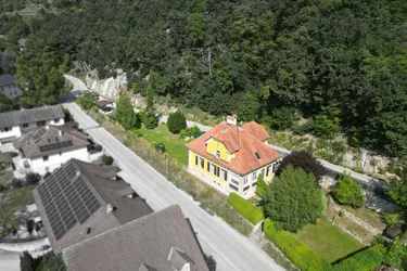 "Jahrhundertwende-Villa" nahe Krems/Wachau mit Göttweigblick!