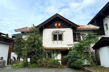 Attraktives Baugrundstück mit Altbestand in Bestlage von Kitzbühel