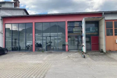 1A Lage für Verkauf, Produktion, Werkstatt und/oder Lager.