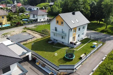 Leben, vermieten, profitieren – stilvolles Mehrfamilienhaus in Toplage